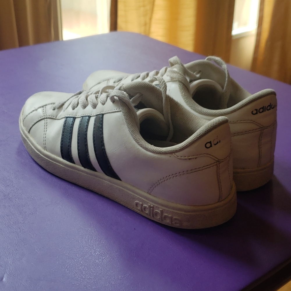 Sneakers - Picture 3 of 3